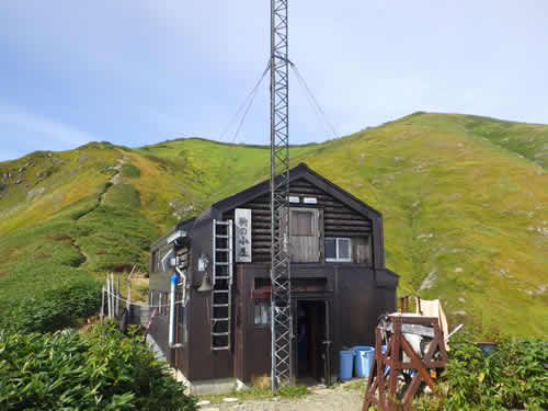 駒の小屋