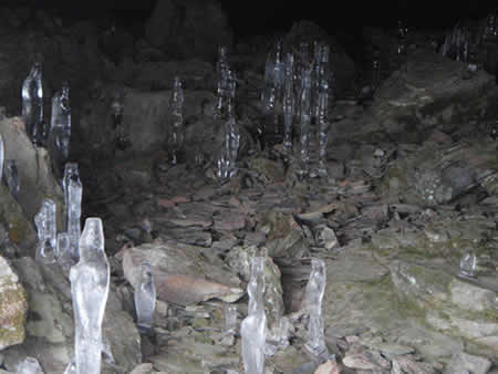 大幽洞窟と氷筍