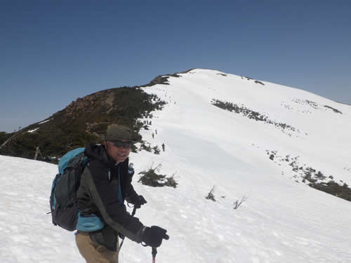 下山自に山頂