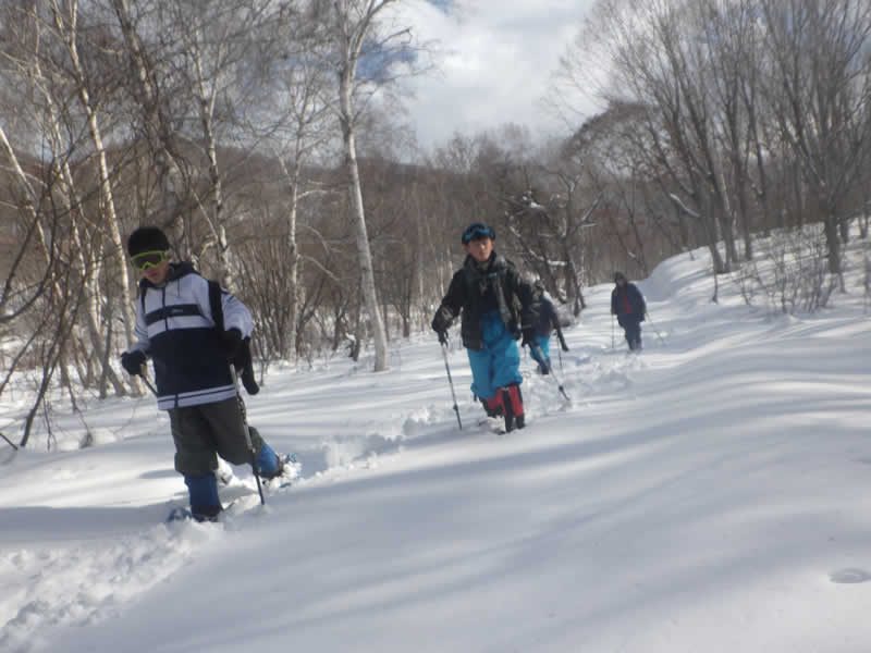 スノーシューイング