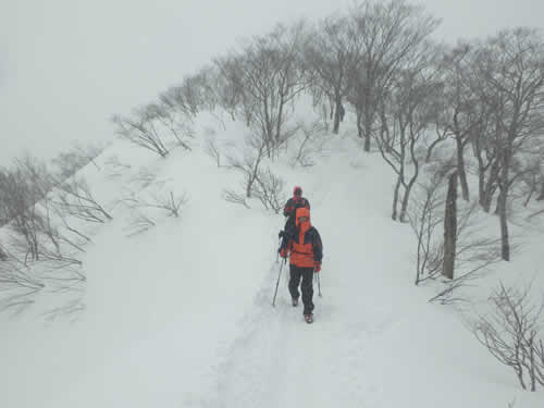 雪の中下山