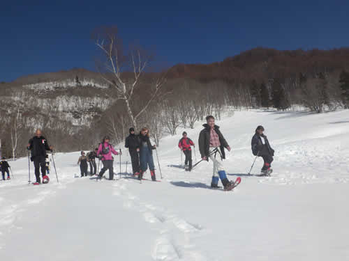 スノーシューイング